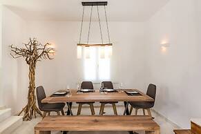 Damma Beachfront Luxury Villa