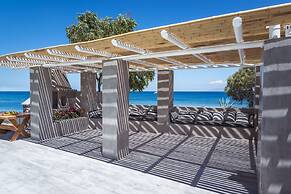 Damma Beachfront Luxury Villa