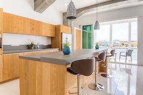 Blue Marlin - Famous Handelskade Apartment