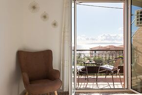 Sunset Serenity - Kardamili Seaside Getaway