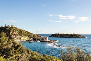 Sunset Serenity - Kardamili Seaside Getaway