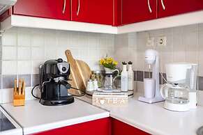 Sunset Serenity - Kardamili Seaside Getaway