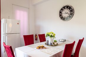 Sunset Serenity - Kardamili Seaside Getaway