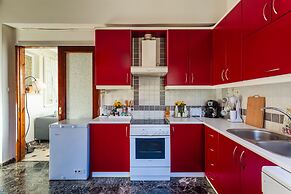 Sunset Serenity - Kardamili Seaside Getaway