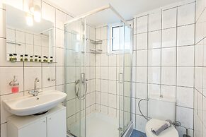 Sunset Serenity - Kardamili Seaside Getaway