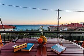 Sunset Serenity - Kardamili Seaside Getaway