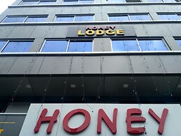 Hotel Honey Lodging