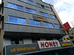 Hotel Honey Lodging