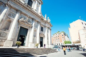 Oro - WR Apartments near Castel Sant'Angelo