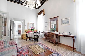 Testa - WR Apartments