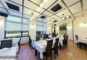 Hillden Lodge & Restaurant