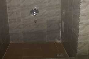Momak 6 Hotel & Suites