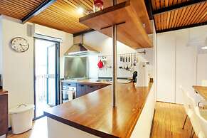 Portico - WR Apartments