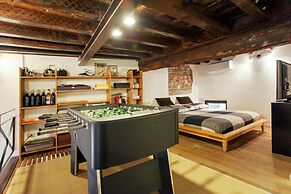 Portico - WR Apartments