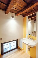 Portico - WR Apartments