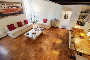 Portico - WR Apartments