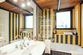 Portico - WR Apartments