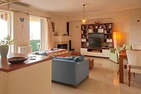 Enjoy A Stunning View In The City