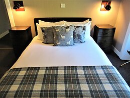 Invershin Hotel Bunkhouse & Bar