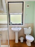 Invershin Hotel Bunkhouse & Bar