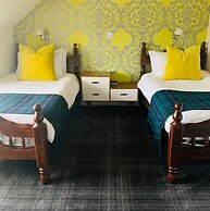 Invershin Hotel Bunkhouse & Bar