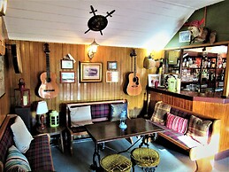 Invershin Hotel Bunkhouse & Bar