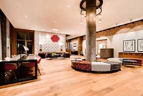 Bluebird Suites near Pentagon