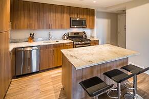 Bluebird Suites near Pentagon