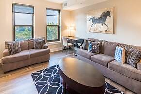 Bluebird Suites near Pentagon