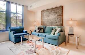 Bluebird Suites in Crystal City