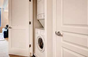 Bluebird Suites in Crystal City