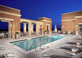 Bluebird Suites in Crystal City