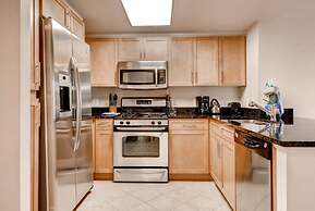 Bluebird Suites in Crystal City