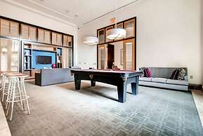 Bluebird Suites in Crystal City