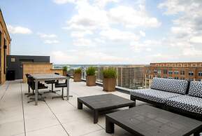 Bluebird Suites in Pentagon City