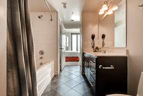 Bluebird Suites in Pentagon City