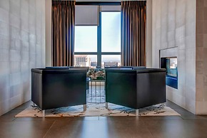 Bluebird Suites in Pentagon City