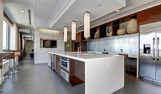 Bluebird Suites in Pentagon City