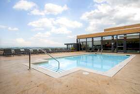 Bluebird Suites in Pentagon City