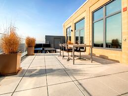 Bluebird Suites in Pentagon City