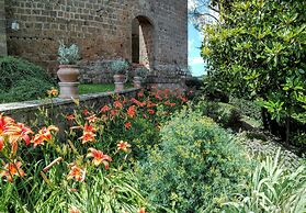 Castello Di Proceno Albergo Diffuso