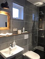 Hrafnavellir Guest House