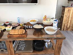 Hrafnavellir Guest House