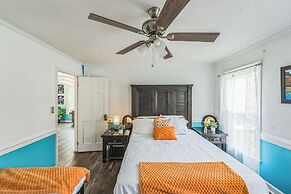 Kernersville Hot Tub  Pool  Arcade Gym Wifi Coffee