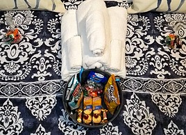 Kernersville Hot Tub  Pool  Arcade Gym Wifi Coffee