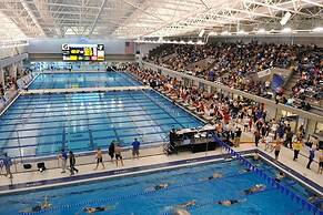 Kernersville Hot Tub  Pool  Arcade Gym Wifi Coffee