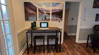 Kernersville Hot Tub  Pool  Arcade Gym Wifi Coffee