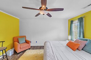 Kernersville Hot Tub  Pool  Arcade Gym Wifi Coffee