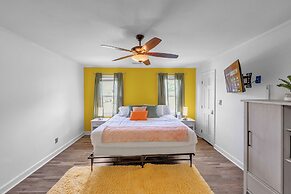 Kernersville Hot Tub  Pool  Arcade Gym Wifi Coffee