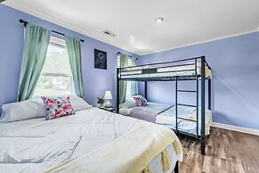 Kernersville Hot Tub  Pool  Arcade Gym Wifi Coffee